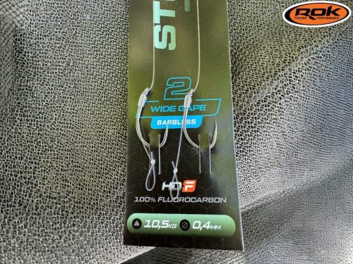 ROK STIFF RIG Wide Gape Barbless - 2db/csomag - előkötött szakáll nélküli horog - 8 - 0,32mm